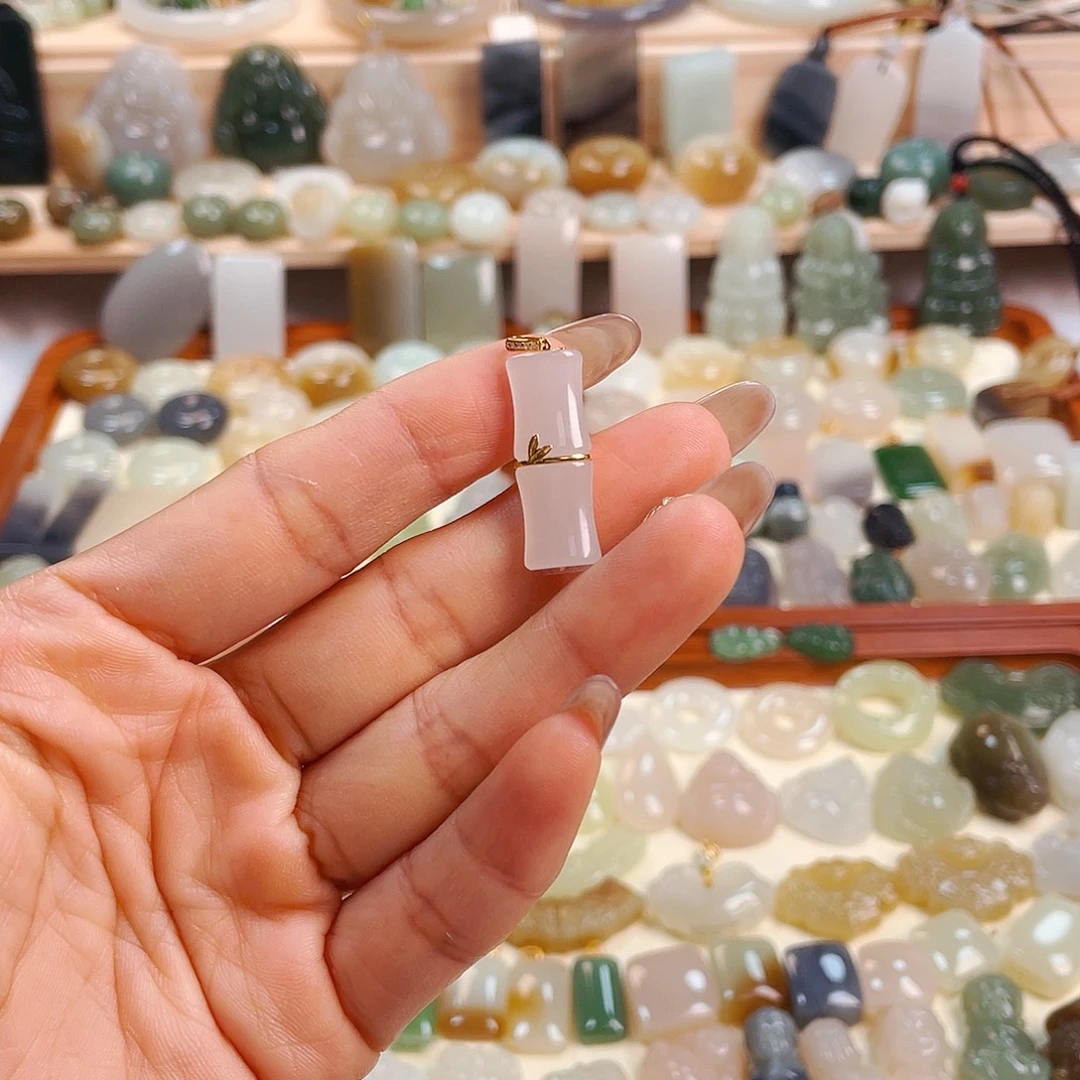 和田玉18K金镶嵌吊坠(不含链)