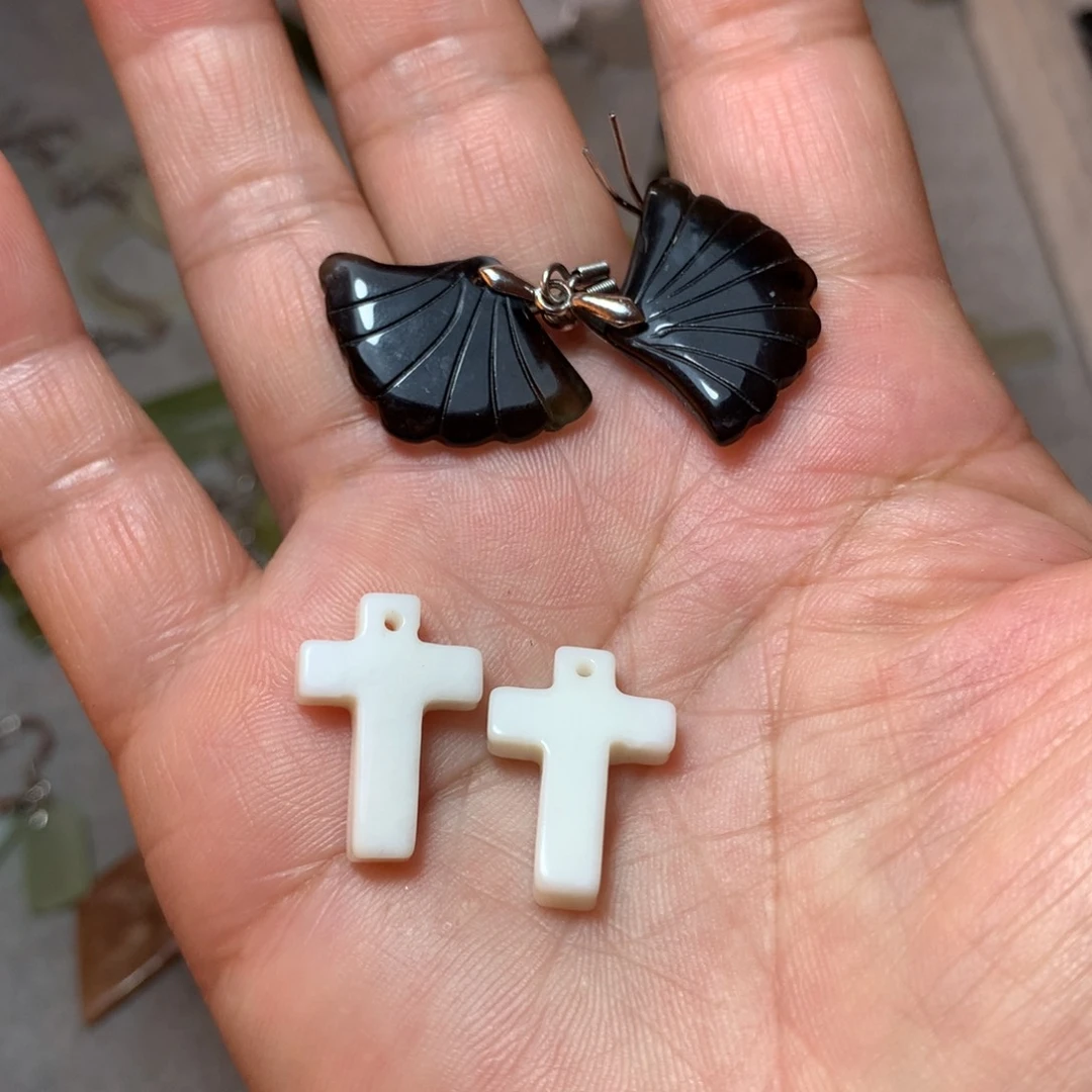 蛇纹石玉耳环未镶嵌※*※