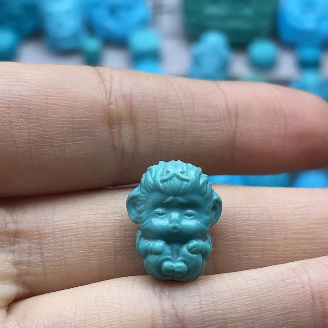 绿松石未镶嵌珠宝奇石