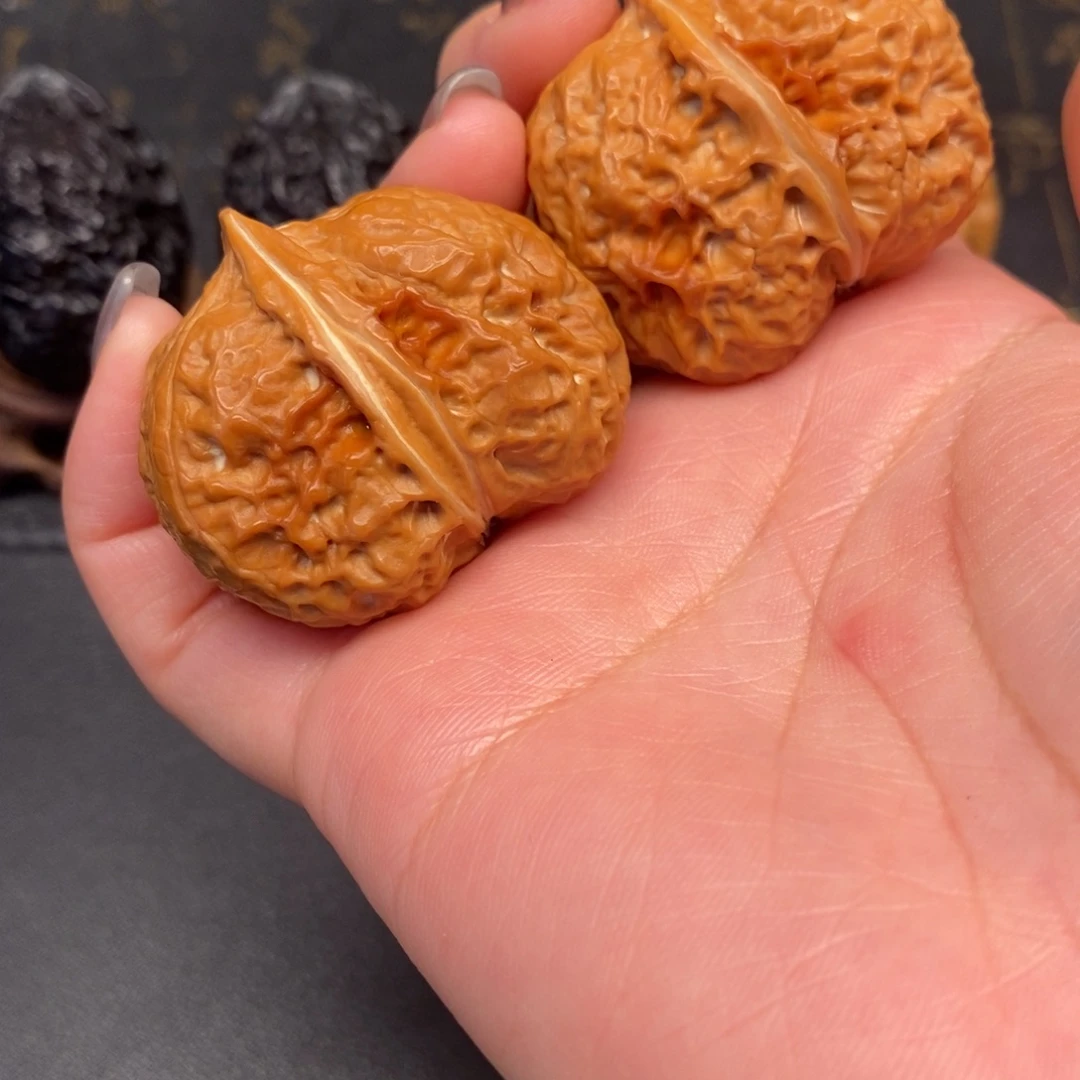 文玩核桃把件元宝