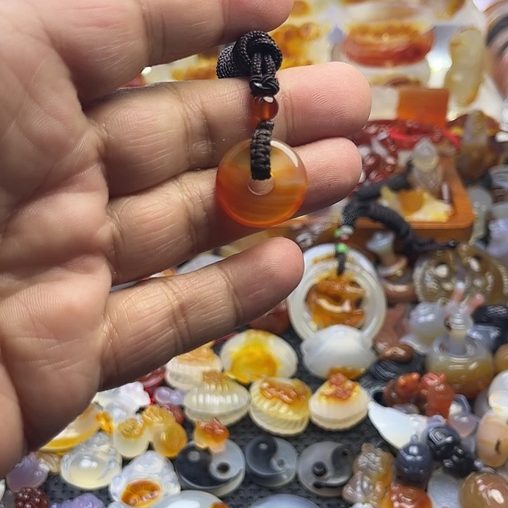 玛瑙/玉髓未镶嵌颈饰