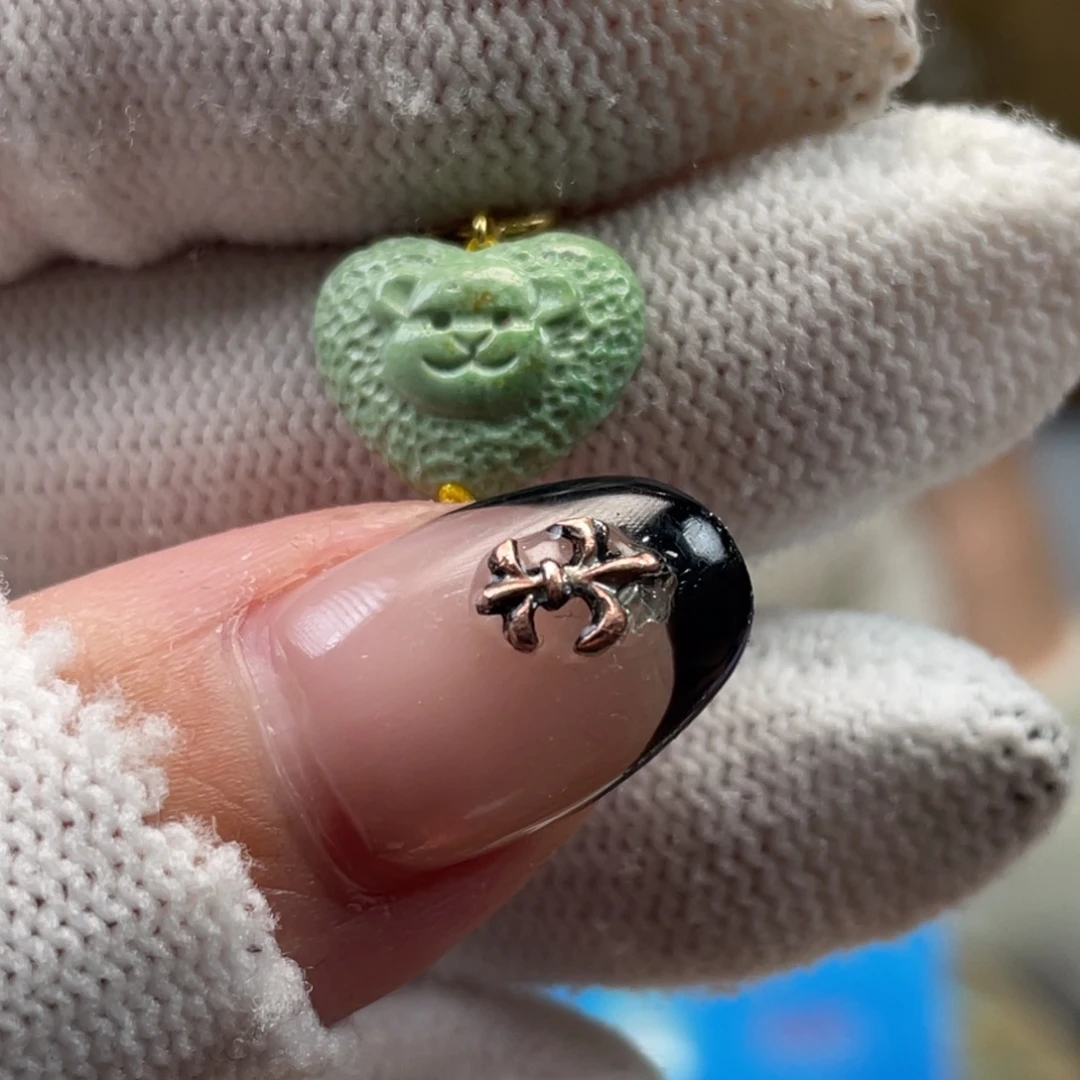 绿松石未镶嵌挂件