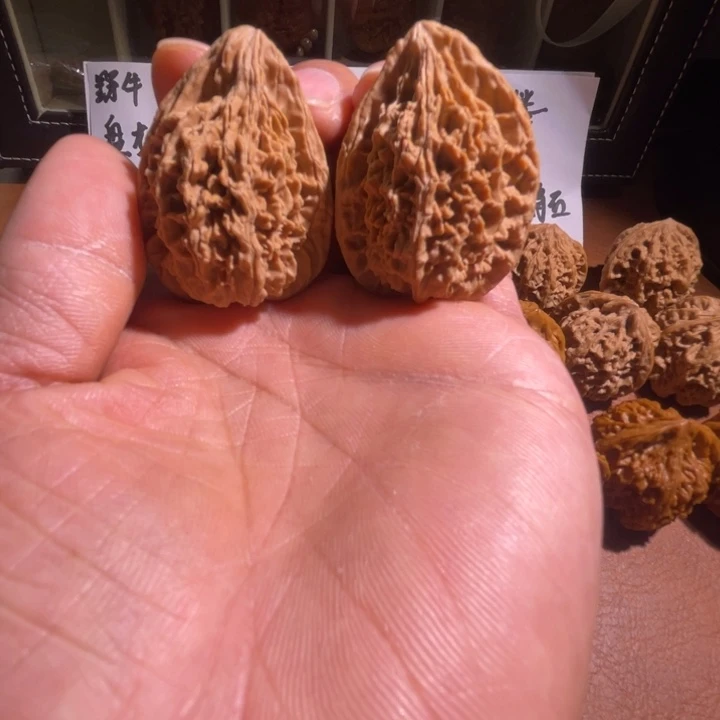 文玩核桃把件鸭嘴
