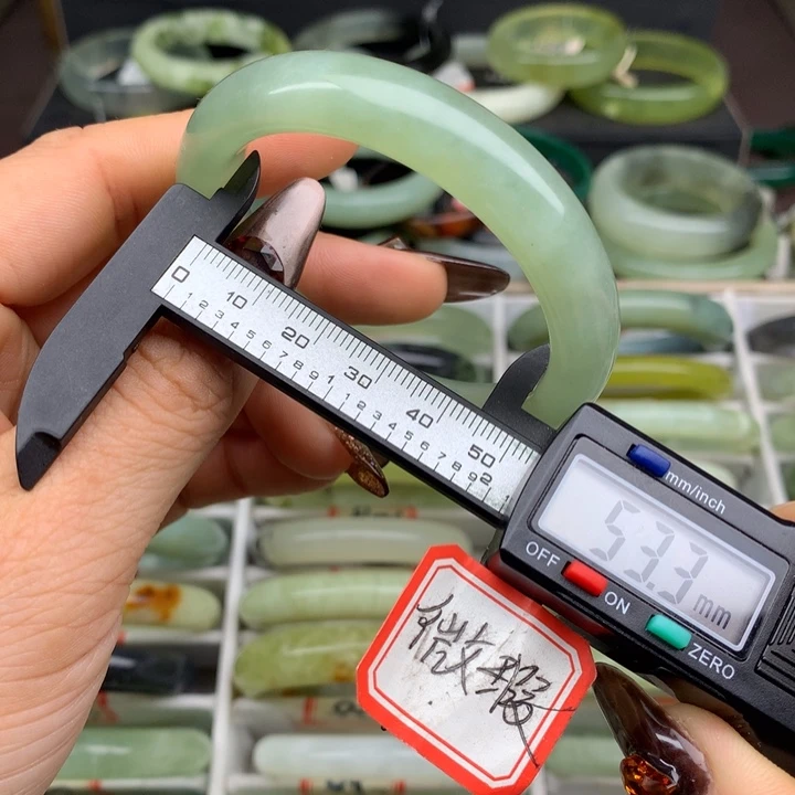 蛇纹石玉未镶嵌手镯942