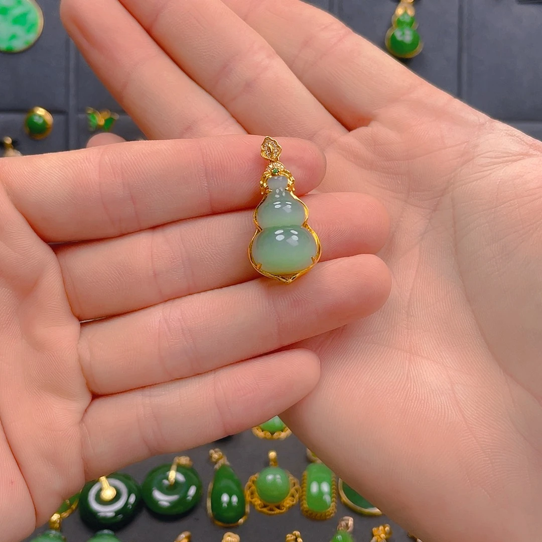 和田玉（碧玉）18K金镶嵌吊坠(不含链)