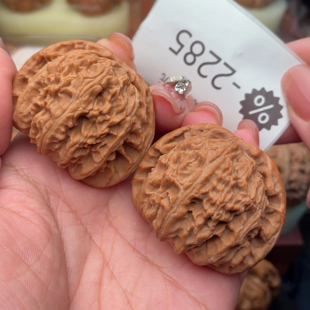 文玩核桃把件43头货白狮子