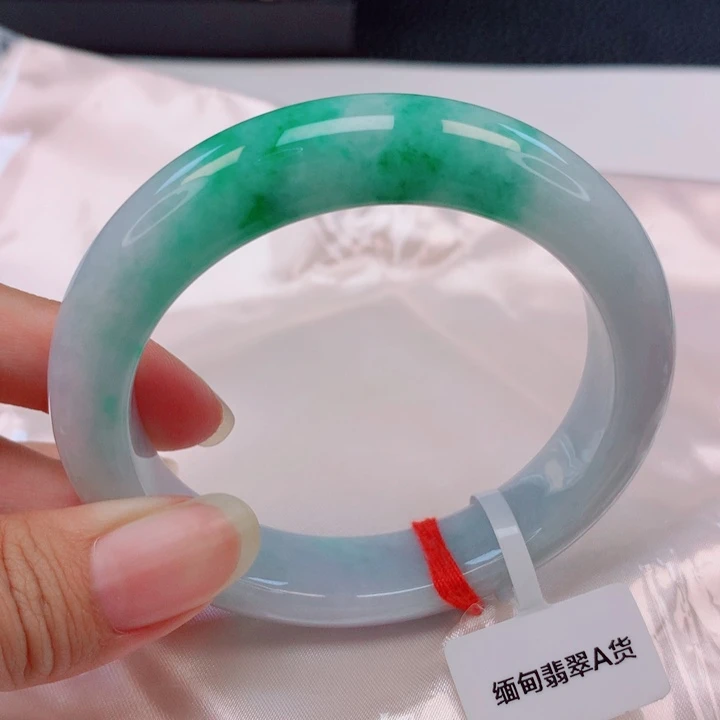翡翠未镶嵌手镯55圈
