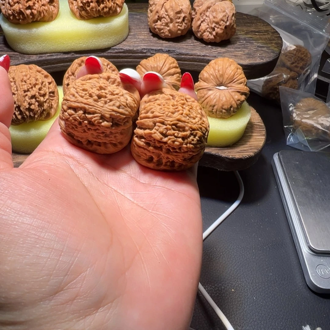 文玩核桃吊坠南疆石38福利