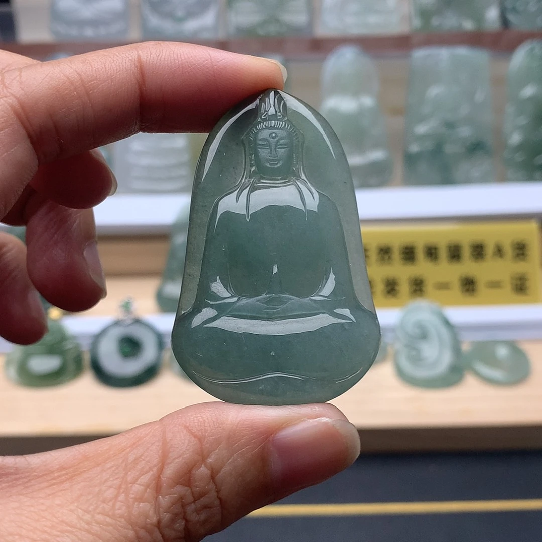 春***雨翡翠未镶嵌颈饰素衣