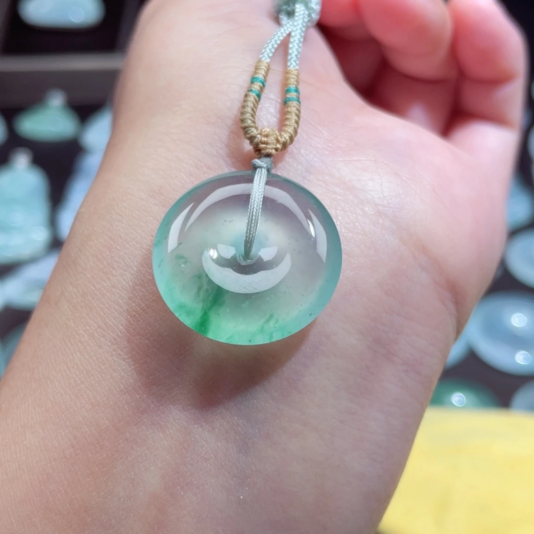 颈饰未镶嵌翡翠扣子