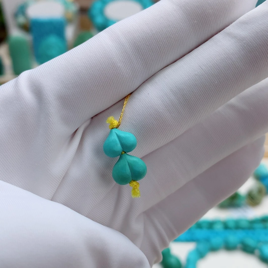 绿松石未镶嵌挂件