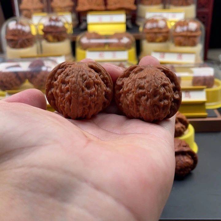 把件文玩核桃山地磨，全品，尺寸41