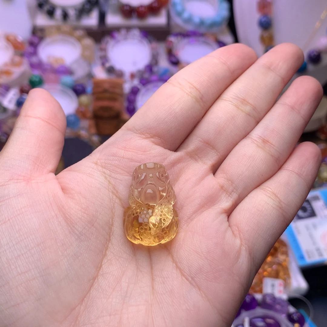 吴***y颈饰未镶嵌水晶吊坠