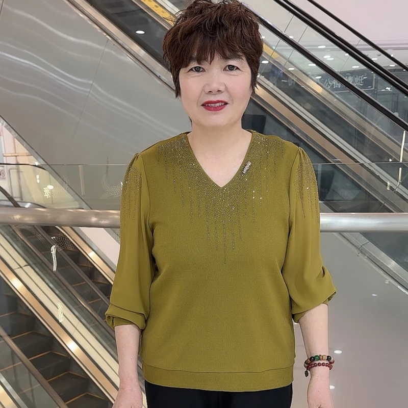 6818 春季中老年洋气妈妈装休闲简约显瘦V领长袖拼接上衣