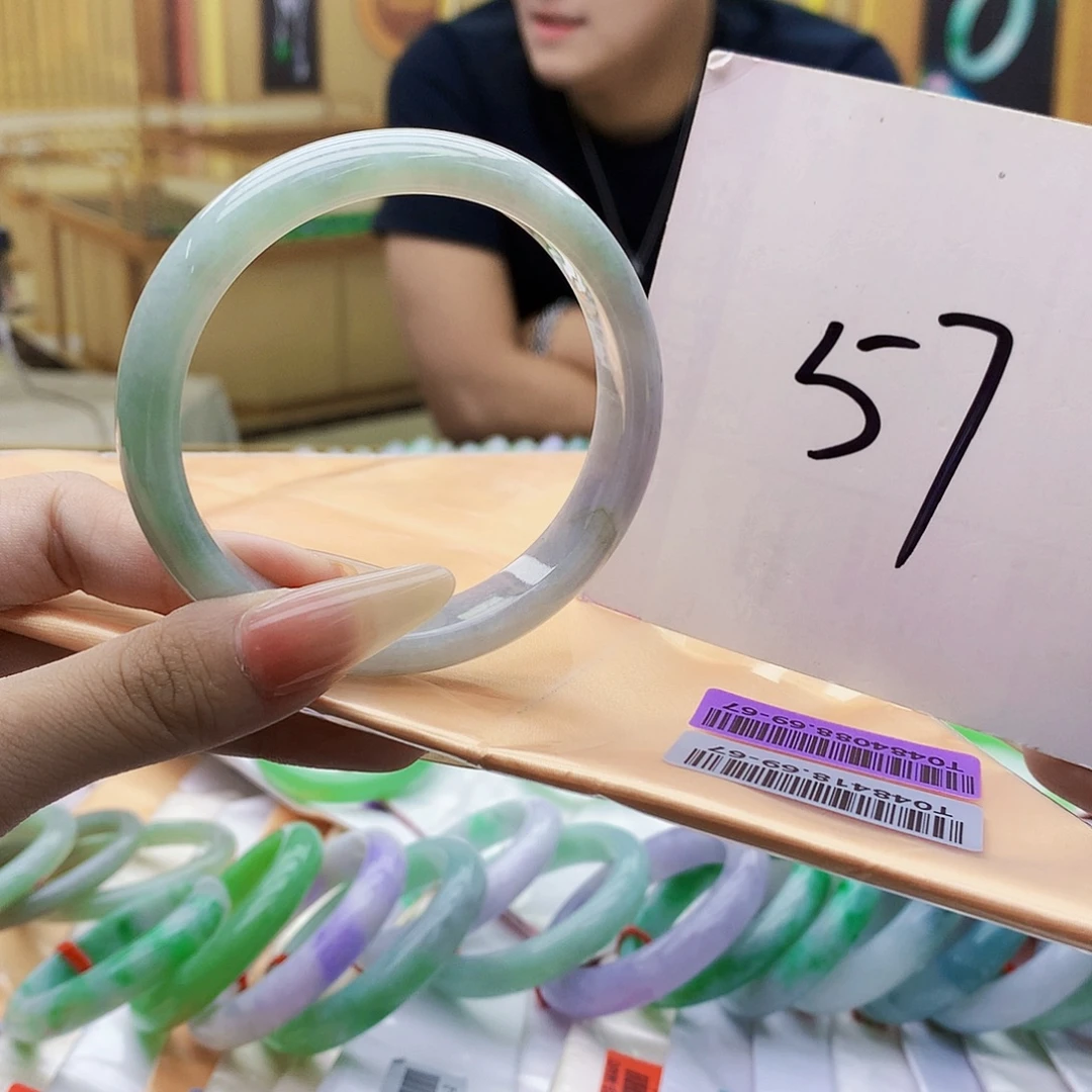 翡翠未镶嵌手镯mmm