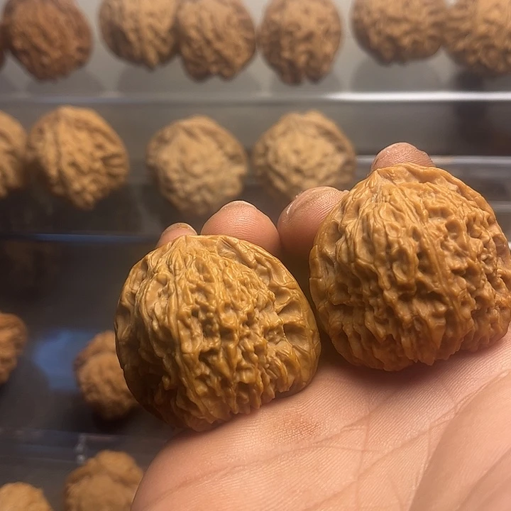 吊坠桃核41南疆…………