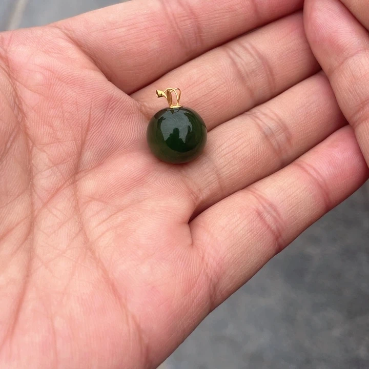 和田玉颈饰18K金镶嵌