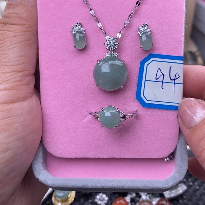 未镶嵌戒指翡翠缅甸