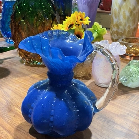 琉璃花瓶高19厘米口径5厘米