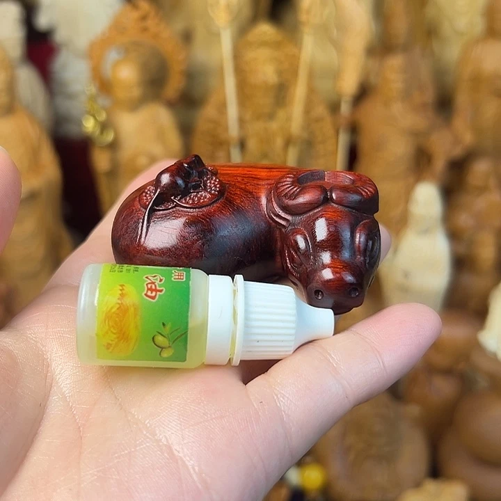 非洲紫檀（红花梨）紫檀牛