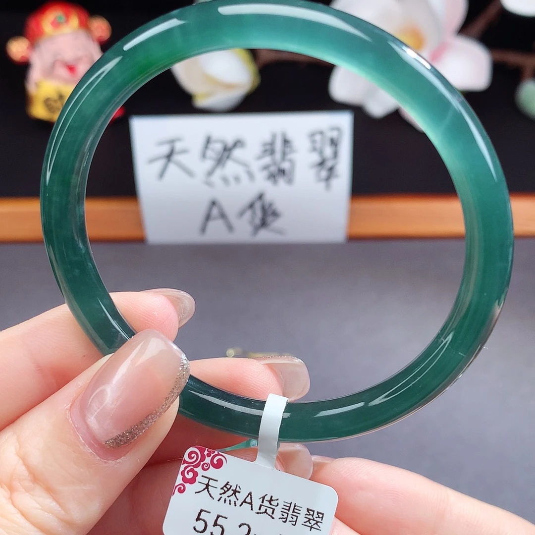 翡翠手镯（圆镯）未镶嵌