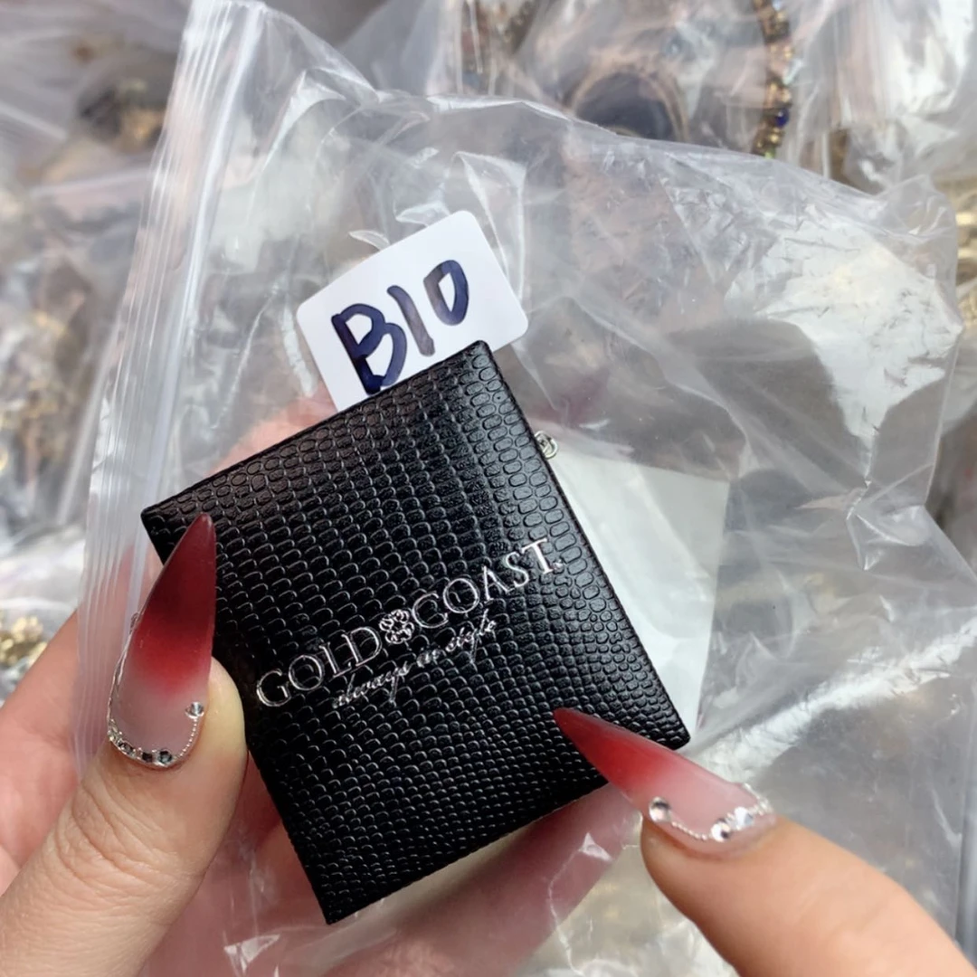 【闪购商品】瓷片楚楚中古满88包邮