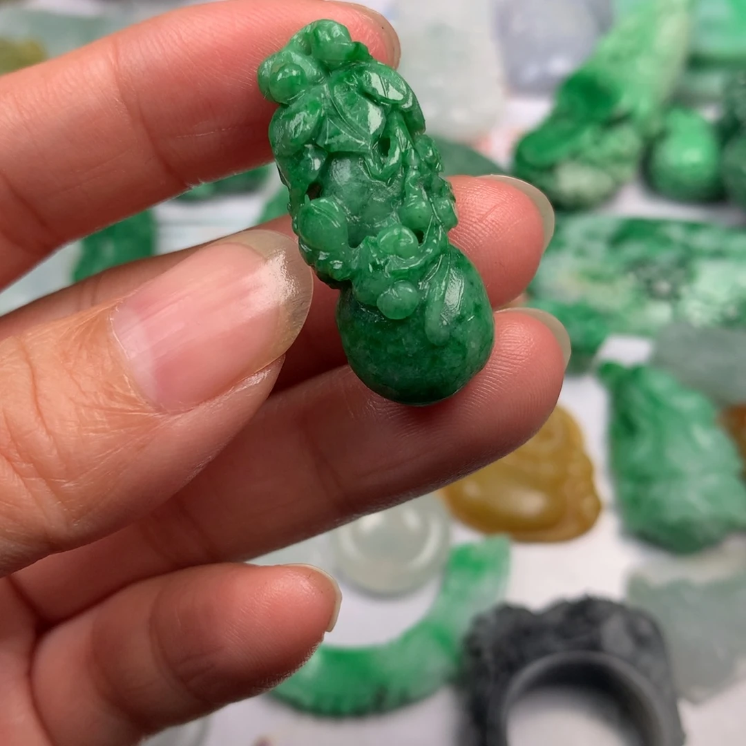定制翡翠未镶嵌翡翠