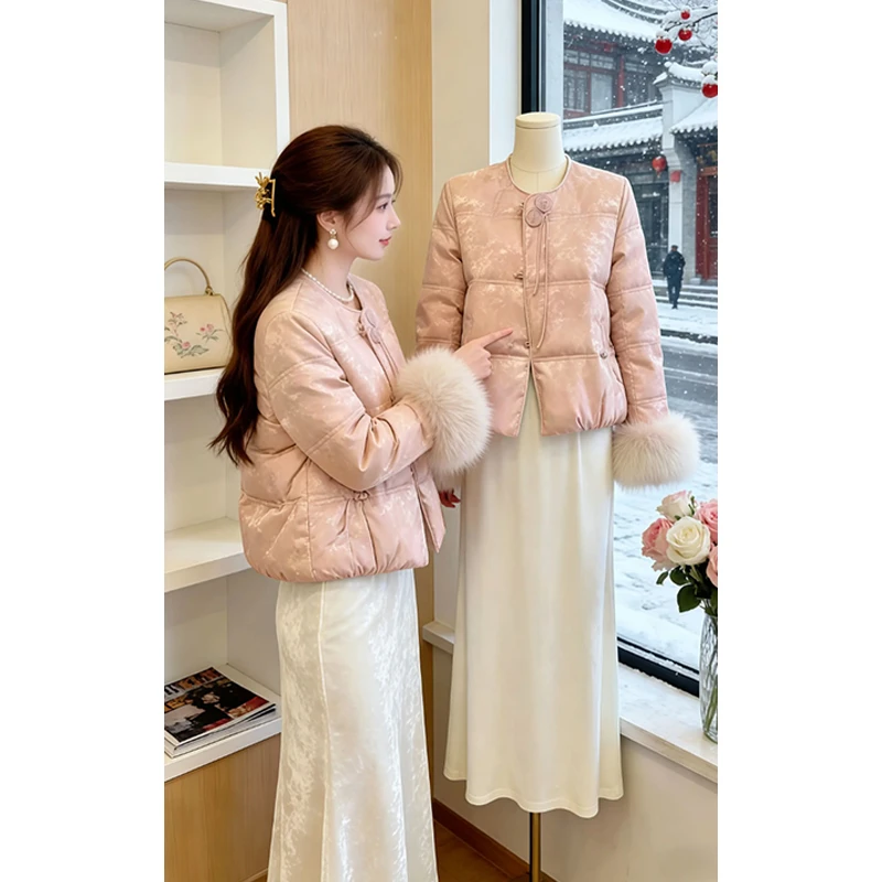 新中式国风时尚百搭外套女2026冬季爆款简约搭配短款圆领显白棉服