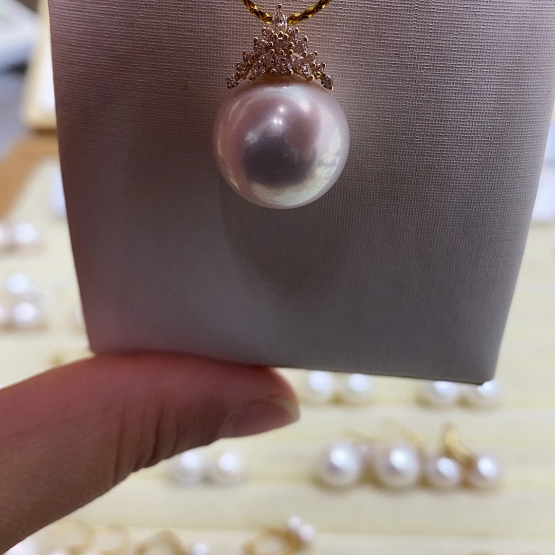 淡水珍珠吊坠(不含链)18K金镶嵌