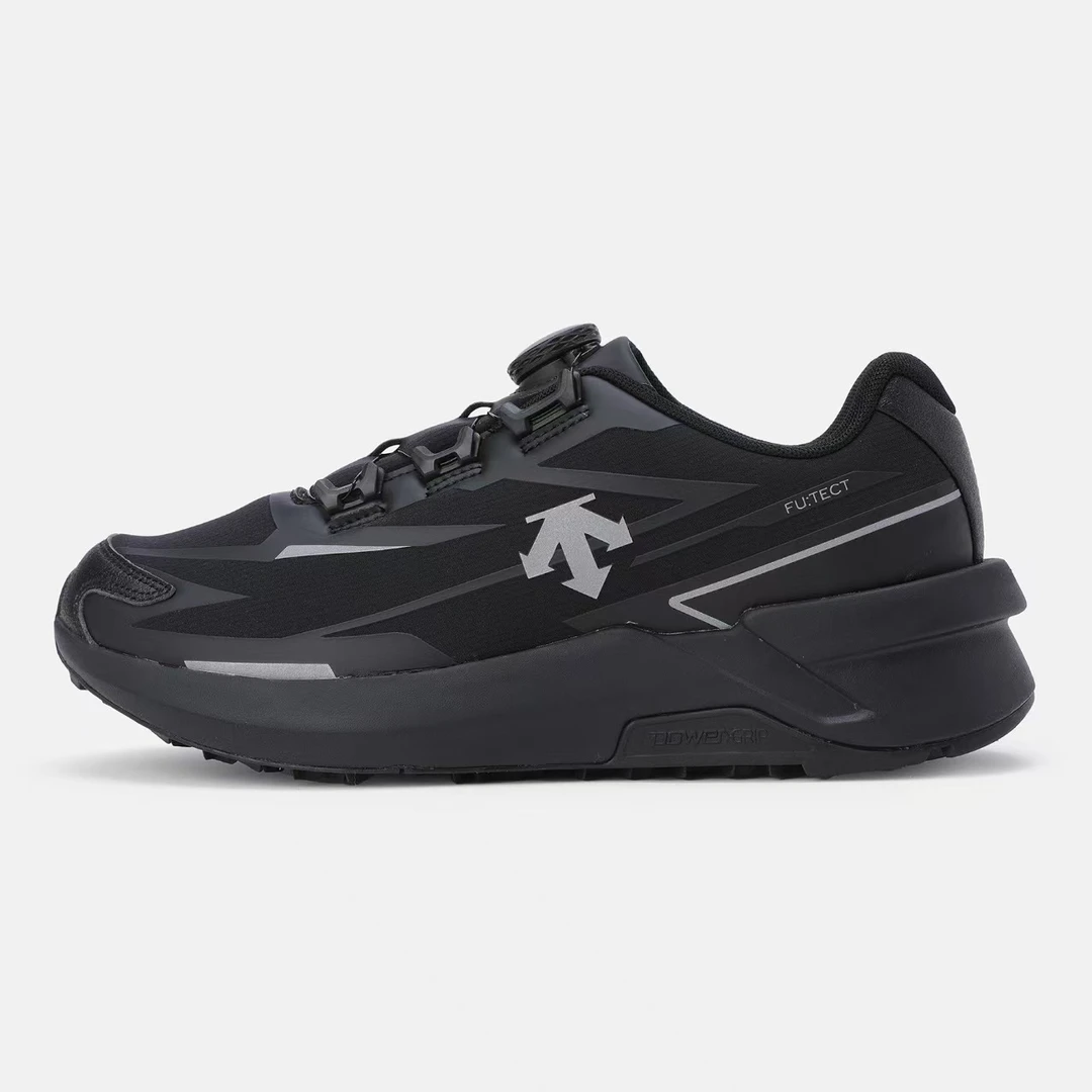 断码清仓）DESCENTE/迪桑特户外BOA纽扣商务舒适运动鞋 SQ323LCR83