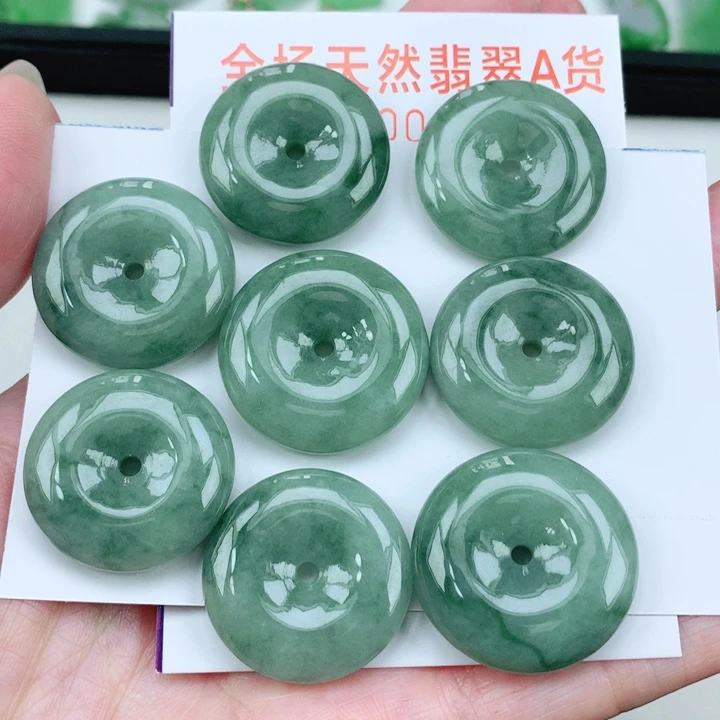 翡翠未镶嵌颈饰多样性发其1