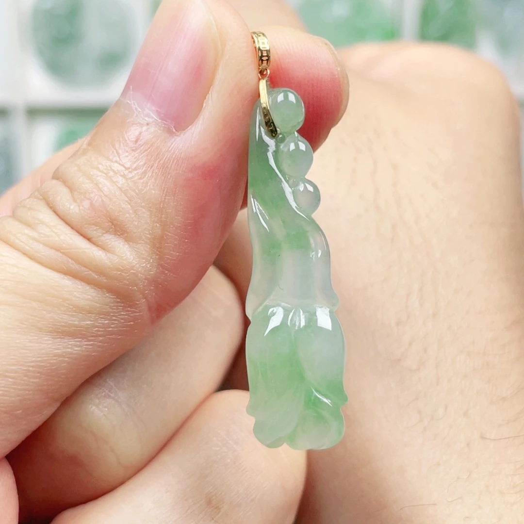 吊坠(不含链)18K金镶嵌翡翠