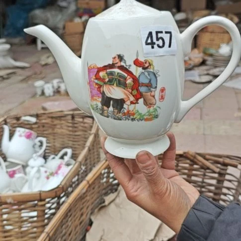 库存瓷片多孔茶壶