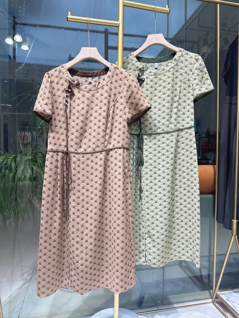 A801长款裙子时尚简约连衣裙短袖时尚复古夏季女士连衣裙碎花印花