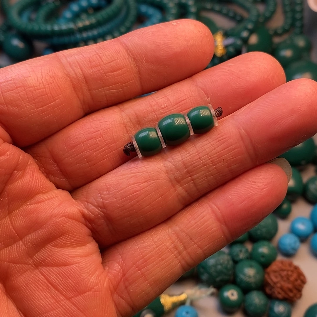 颈饰玻璃7.8.7mm三连