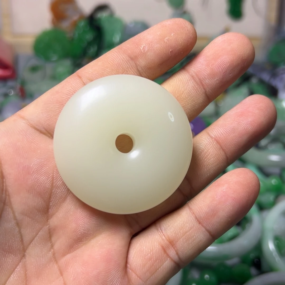 翡翠未镶嵌颈饰吊坠