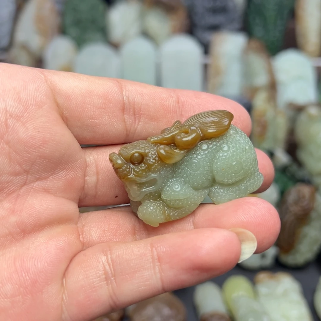 和田玉未镶嵌挂件