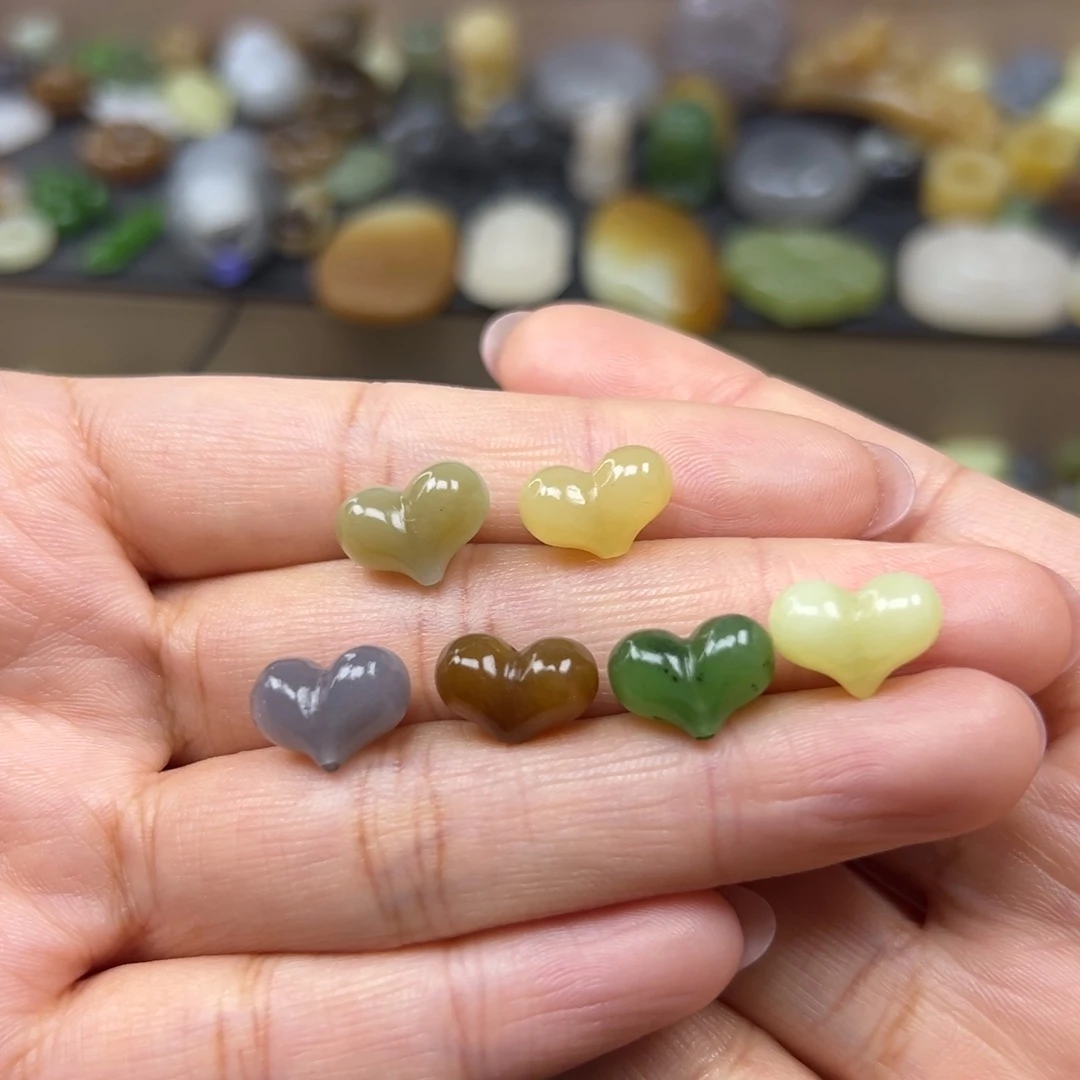 和田玉未镶嵌颈饰98一个多样性发其一