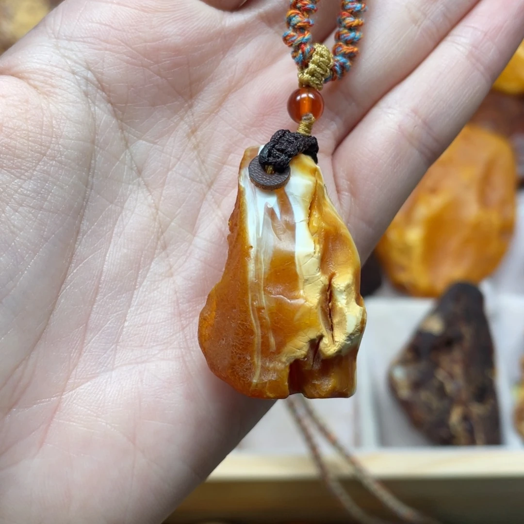 琥珀珠宝奇石未镶嵌