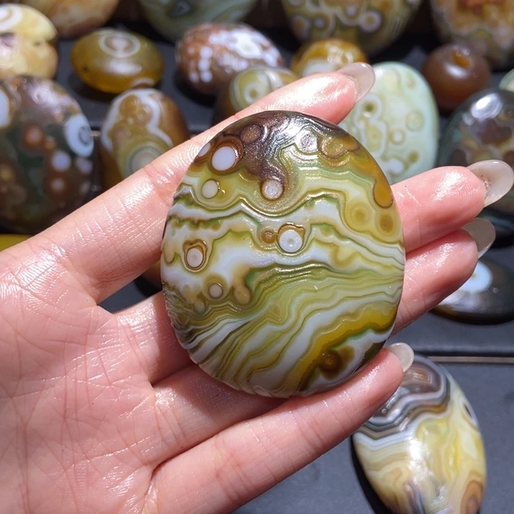 【闪购商品】未镶嵌玛瑙/玉髓珠宝奇石z z