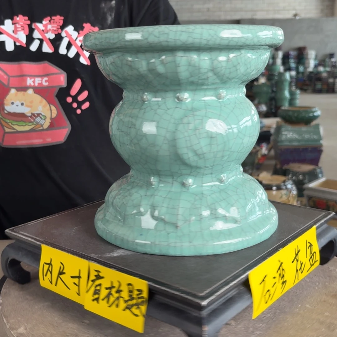 。一风堂石湾花盆 小黑点 面宽23高23
