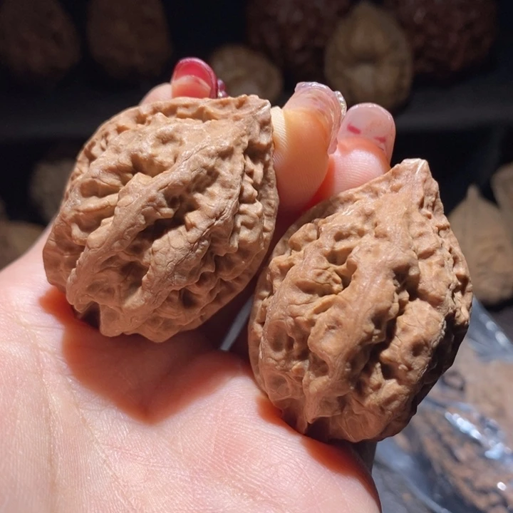 文玩核桃把件东北楸子25