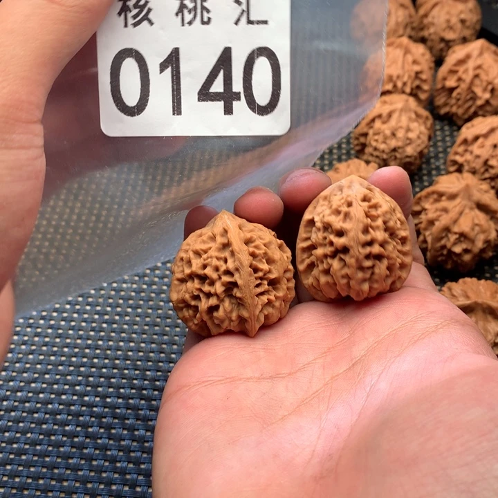 文玩核桃吊坠太行