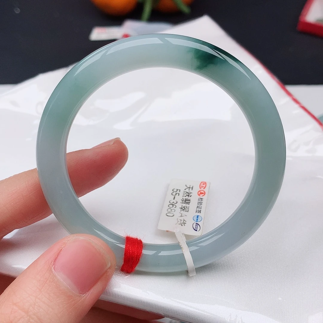 翡翠手镯未镶嵌天然翡翠手镯
