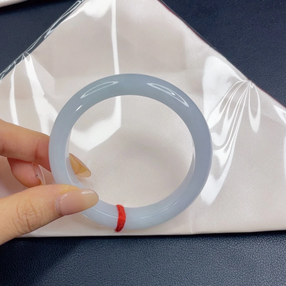 小***小翡翠未镶嵌手镯冰春彩