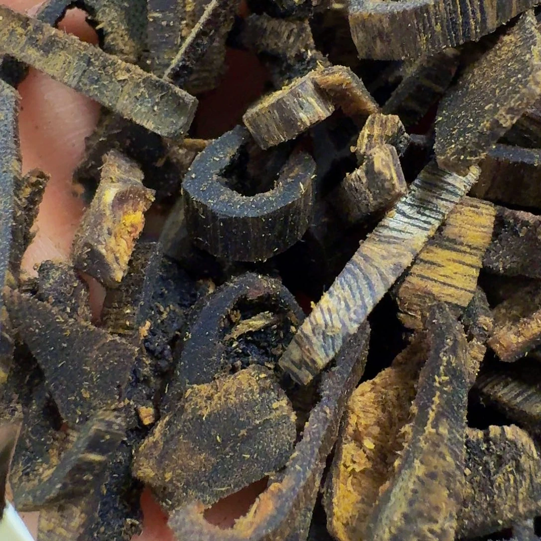 沉香木沉香碎屑蓝宝石沉水老料50克