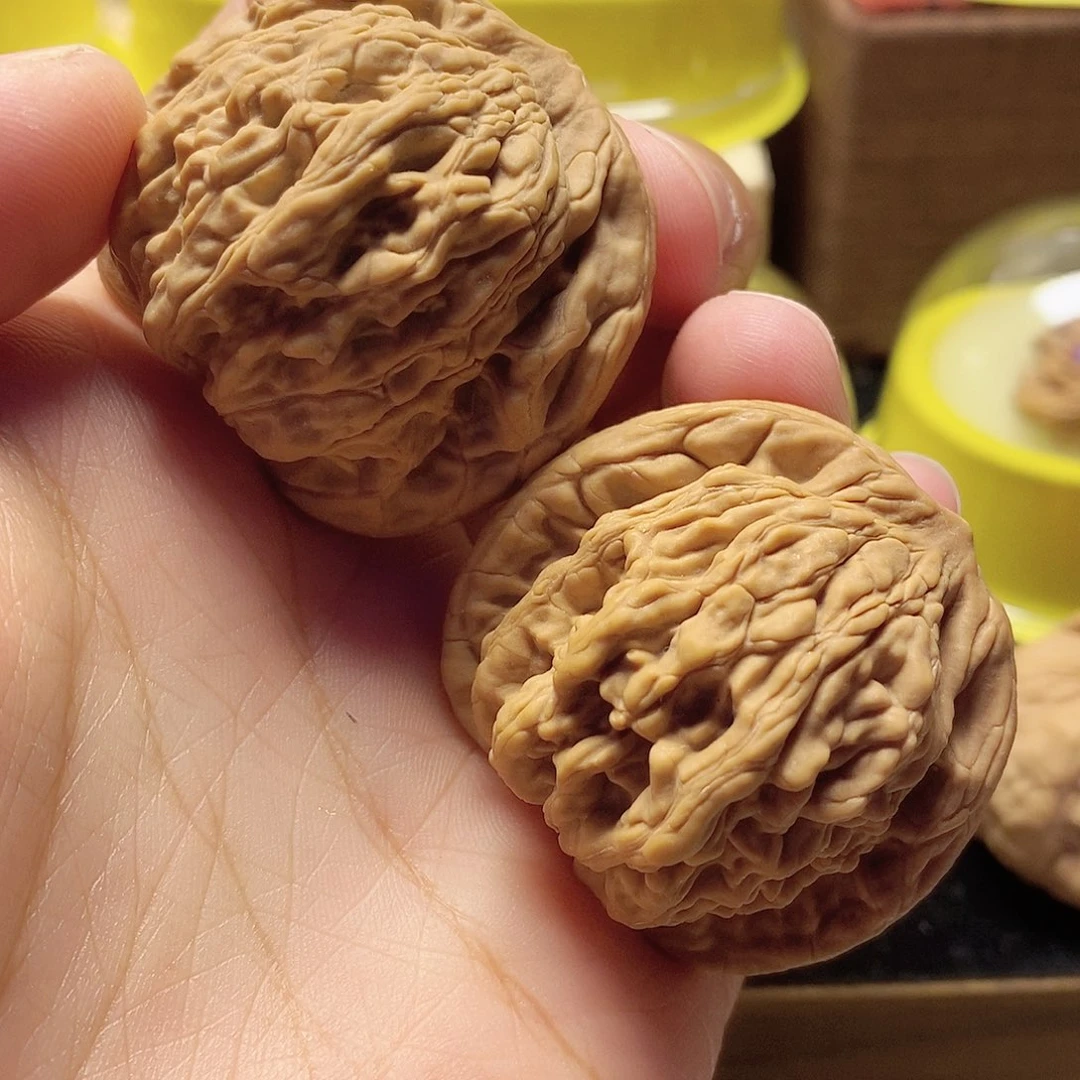文玩核桃把件荣**宝42麦穗虎头