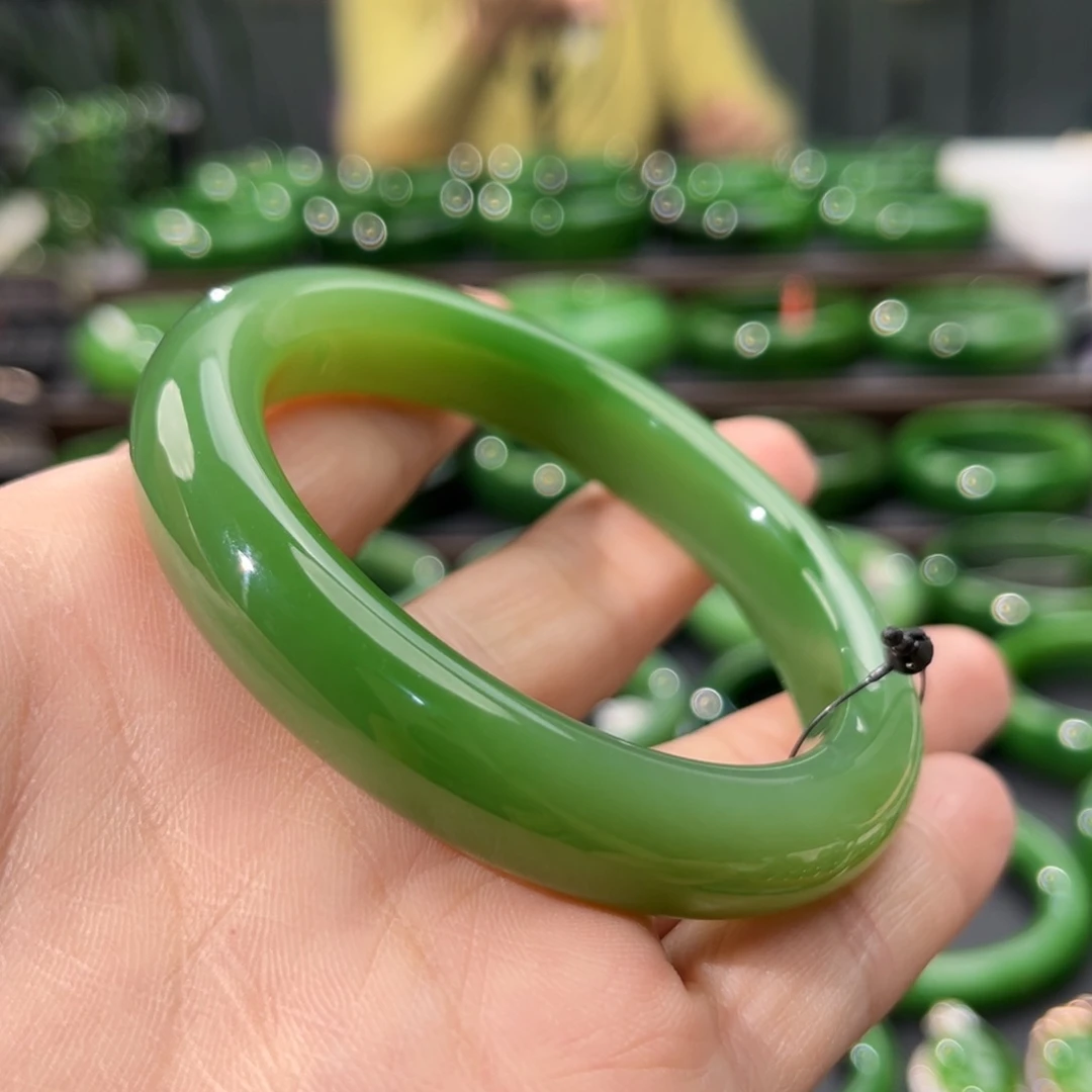 未镶嵌手镯和田玉（碧玉）