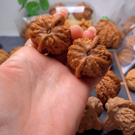 文玩核桃吊坠全品40➕血麒麟头货
