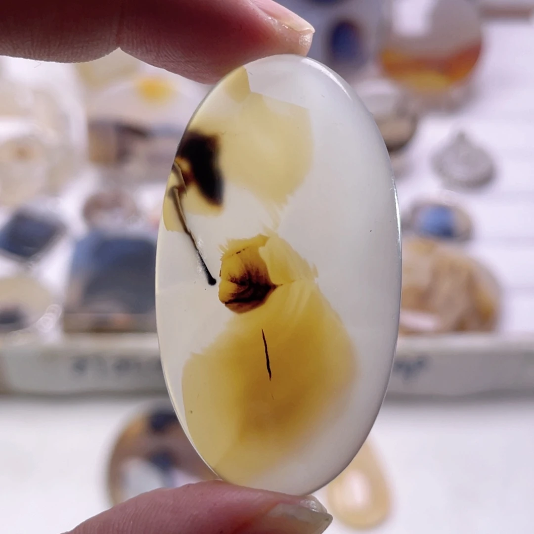 玛瑙/玉髓未镶嵌珠宝奇石